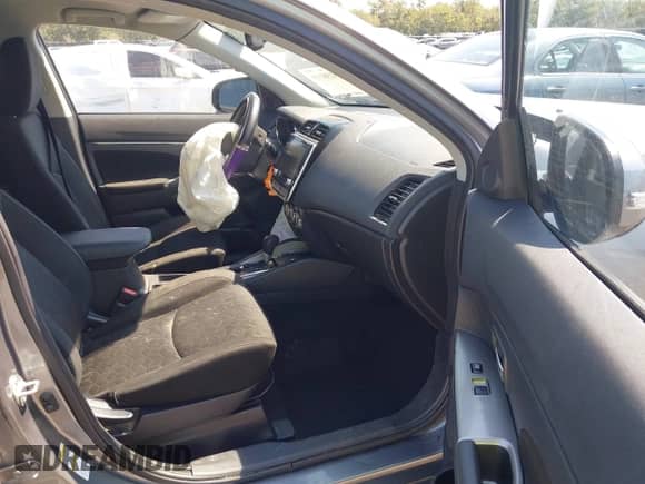 2021 Mitsubishi Outlander ES с VIN JA4ARUAU3MU029908, выставлен на аукционе IAAI как лот 43238115 с пробегом 65 802 миль миль и . История ставок и продаж доступна на DreamBid. Изображение 5.