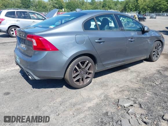 2017 Volvo S60 Dynamic с VIN YV126MFLXH2428457, выставлен на аукционе IAAI как лот 43109708 с пробегом 130 474 миль миль и . История ставок и продаж доступна на DreamBid. Изображение 4.