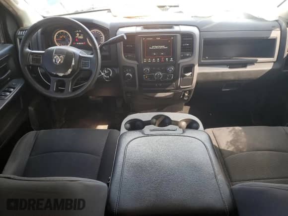 2019 Ram 1500 Tradesman z VIN 1C6RR7FT2KS576985, wystawiony jako Copart lot #69814125 z przebiegiem 127 565 mil mil oraz Szkoda całkowita • Salvage title. Historia ofert i sprzedaży dostępna na DreamBid. Obrazek 8.