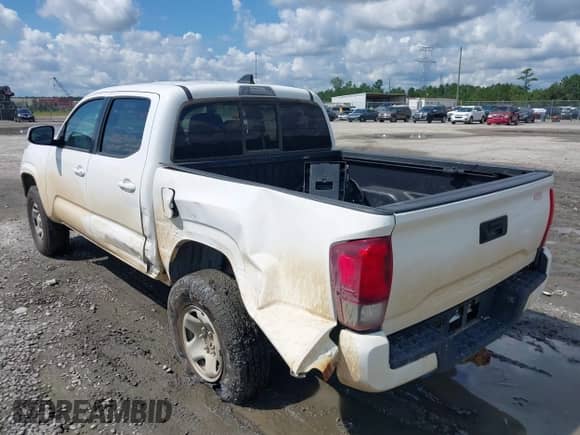 2021 Toyota Tacoma SR с VIN 3TYAX5GN7MT033552, выставлен на аукционе IAAI как лот 43068415 с пробегом 83 512 миль миль и . История ставок и продаж доступна на DreamBid. Изображение 3.