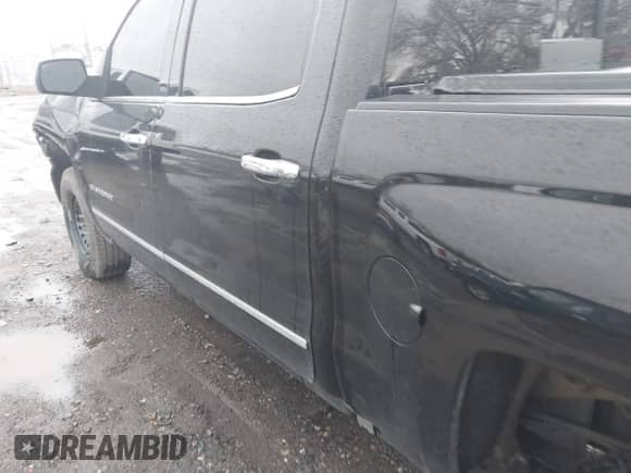 2017 Chevrolet Silverado 1500 LTZ z VIN 3GCUKSEC5HG161820, wystawiony jako IAAI lot #42139613 z przebiegiem 71 485 mil mil oraz . Historia ofert i sprzedaży dostępna na DreamBid. Obrazek 19.