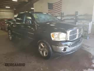 2007 Dodge 1500 SLT z VIN 1D7HU18P97S258777, wystawiony jako Copart lot #85254555 z przebiegiem Nie podano mil oraz Czysty tytuł • Clean title. Historia ofert i sprzedaży dostępna na DreamBid. Obrazek 4.