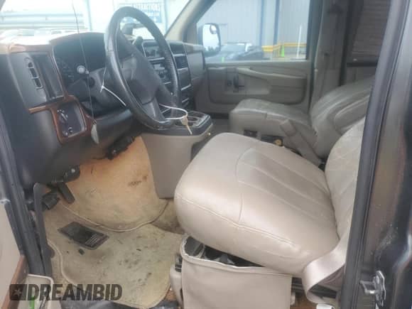 2003 Chevrolet Express Cargo YF7 Upfitter with VIN 1GBFG15T731236050, listed as a Copart auction lot 56164905 with 170,904 mi miles and Salvage title. Bid and sale history available at DreamBid. Image 7.