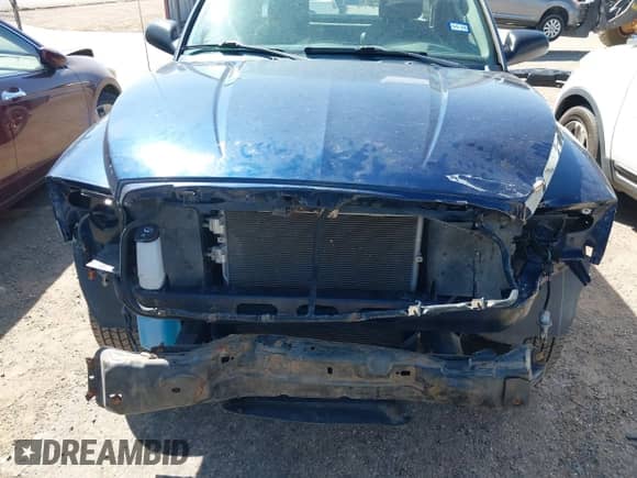 2005 Dodge Dakota ST with VIN 1D7HE22K75S341363, listed as a IAAI auction lot 43297317 with 51,141 mi miles and . Bid and sale history available at DreamBid. Image 6.