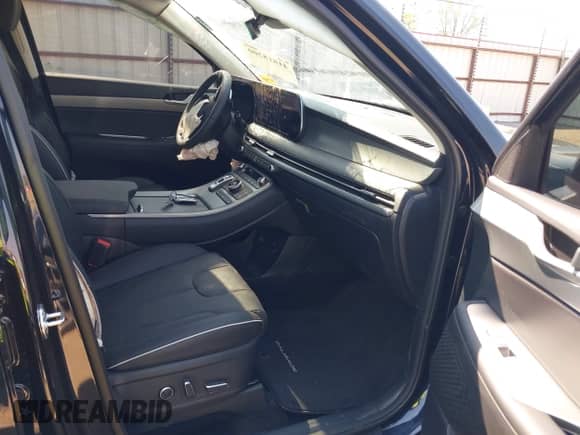 2025 Hyundai Palisade SEL Premium с VIN KM8R44GE0SU828433, выставлен на аукционе IAAI как лот 41815200 с пробегом 1 192 миль миль и . История ставок и продаж доступна на DreamBid. Изображение 5.