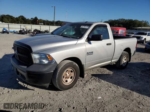 2013 Ram 1500 Tradesman z VIN 3C6JR6AP6DG576662, wystawiony jako Copart lot #86792425 z przebiegiem 71 639 mil mil oraz Czysty tytuł • Clean title. Historia ofert i sprzedaży dostępna na DreamBid. Obrazek 1.
