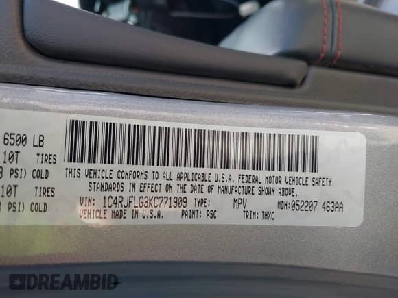 2019 Jeep Grand Cherokee Trailhawk z VIN 1C4RJFLG3KC771909, wystawiony jako IAAI lot #42045267 z przebiegiem 108 084 mil mil oraz . Historia ofert i sprzedaży dostępna na DreamBid. Obrazek 9.