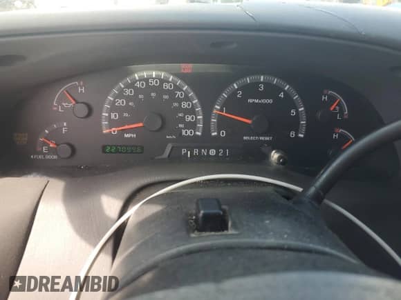 2000 Ford F-150 XL z VIN 1FTZF1721YNB31343, wystawiony jako Copart lot #86056735 z przebiegiem 227 099 mil mil oraz Szkoda całkowita • Salvage title. Historia ofert i sprzedaży dostępna na DreamBid. Obrazek 9.