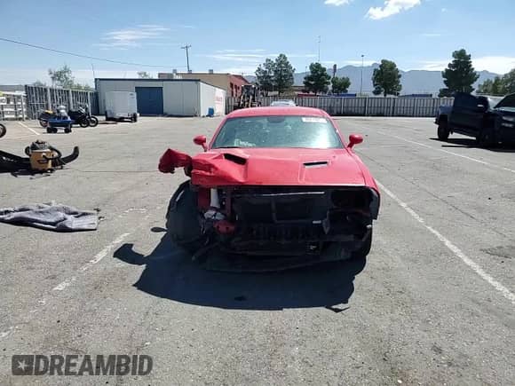 2022 Dodge Challenger SXT z VIN 2C3CDZAG9NH260423, wystawiony jako Copart lot #70717205 z przebiegiem 49 078 mil mil oraz Szkoda całkowita • Salvage title. Historia ofert i sprzedaży dostępna na DreamBid. Obrazek 13.