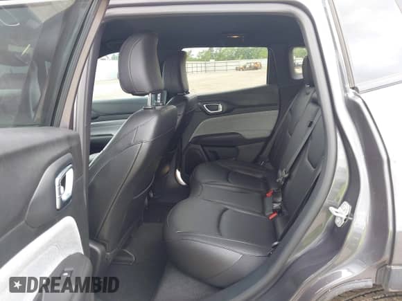 2024 Jeep Compass Latitude Lux с VIN 3C4NJDFN0RT164250, выставлен на аукционе IAAI как лот 42131071 с пробегом 1 493 миль миль и . История ставок и продаж доступна на DreamBid. Изображение 8.