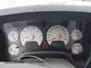 2007 Dodge 1500 SLT z VIN 3D7KR19D57G736423, wystawiony jako IAAI lot #42145607 z przebiegiem 298 274 mil mil oraz . Historia ofert i sprzedaży dostępna na DreamBid. Obrazek 7.