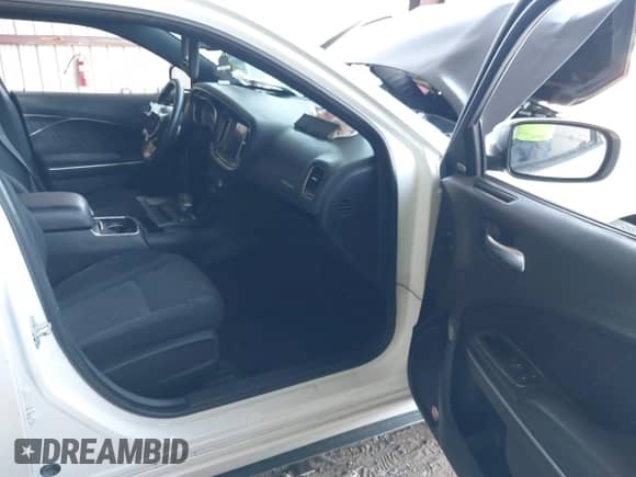 2016 Dodge Charger R/T with VIN 2C3CDXCT2GH222114, listed as a IAAI auction lot 43282080 with 124,957 mi miles and . Bid and sale history available at DreamBid. Image 5.