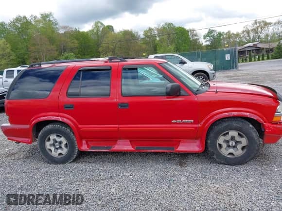 2004 Chevrolet Blazer LS with VIN 1GNDT13X64K127182, listed as a IAAI auction lot 42188177 with 135,946 mi miles and . Bid and sale history available at DreamBid. Image 13.