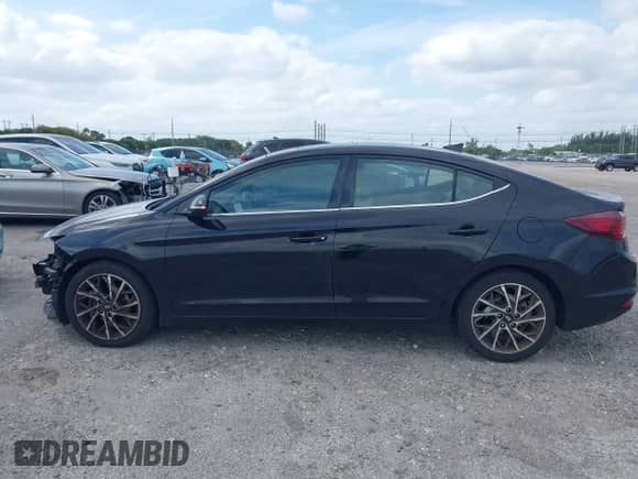 2020 Hyundai Elantra SEL z VIN 5NPD84LF5LH557432, wystawiony jako IAAI lot #42085363 z przebiegiem 74 081 mil mil oraz . Historia ofert i sprzedaży dostępna na DreamBid. Obrazek 15.