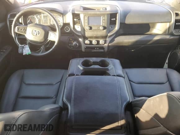 2023 Ram 1500 Tradesman z VIN 1C6RRFCG2PN631569, wystawiony jako Copart lot #81765424 z przebiegiem 23 811 mil mil oraz Szkoda całkowita • Salvage title. Historia ofert i sprzedaży dostępna na DreamBid. Obrazek 8.