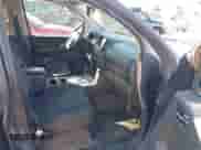 2012 Nissan Pathfinder SV z VIN 5N1AR1NBXCC605801, wystawiony jako IAAI lot #42227408 z przebiegiem 215 837 mil mil oraz . Historia ofert i sprzedaży dostępna na DreamBid. Obrazek 5.