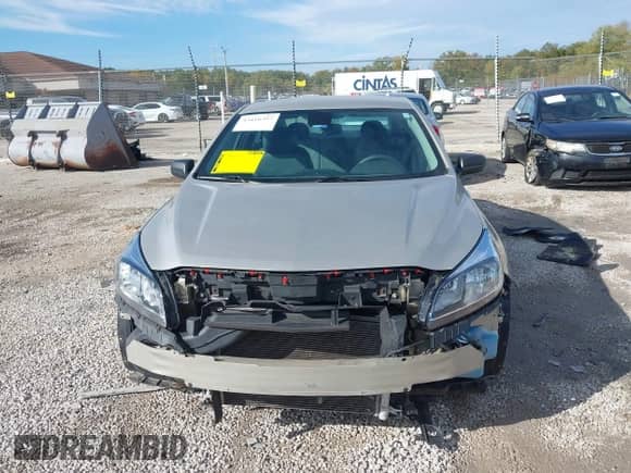 2014 Chevrolet Malibu LS с VIN 1G11B5SLXEF126382, выставлен на аукционе IAAI как лот 43416357 с пробегом 70 037 миль миль и . История ставок и продаж доступна на DreamBid. Изображение 12.