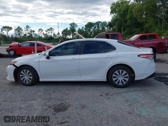 2018 Toyota Camry SE с VIN 4T1B11HKXJU610978, выставлен на аукционе IAAI как лот 43462535 с пробегом 33 087 миль миль и . История ставок и продаж доступна на DreamBid. Изображение 14.