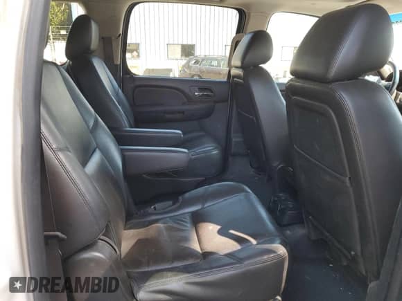 2013 Chevrolet Suburban LTZ с VIN 1GNSKKE7XDR183758, выставлен на аукционе Copart как лот 63390323 с пробегом 127 433 миль миль и Списание • Salvage title. История ставок и продаж доступна на DreamBid. Изображение 11.