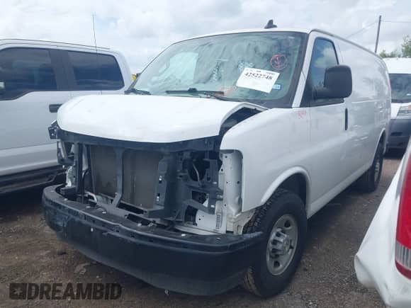 2020 Chevrolet Express Cargo with VIN 1GCWGAFP3L1240299, listed as a IAAI auction lot 42522748 with 129,759 mi miles and . Bid and sale history available at DreamBid. Image 2.