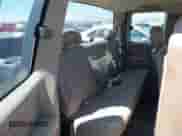 2004 GMC Sierra 1500 z VIN 1GTEC19X04Z102631, wystawiony jako IAAI lot #42699084 z przebiegiem 163 496 mil mil oraz . Historia ofert i sprzedaży dostępna na DreamBid. Obrazek 8.