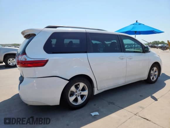 2017 Toyota Sienna LE Auto Access Seat с VIN 5TDKZ3DC3HS850430, выставлен на аукционе Copart как лот 71552575 с пробегом 122 998 миль миль и Списание • Salvage title. История ставок и продаж доступна на DreamBid. Изображение 3.