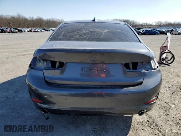 2021 BMW 3 Series 330e xDrive z VIN 3MW5P9J05M8B82131, wystawiony jako Copart lot #45140713 z przebiegiem 13 926 mil mil oraz . Historia ofert i sprzedaży dostępna na DreamBid. Obrazek 6.