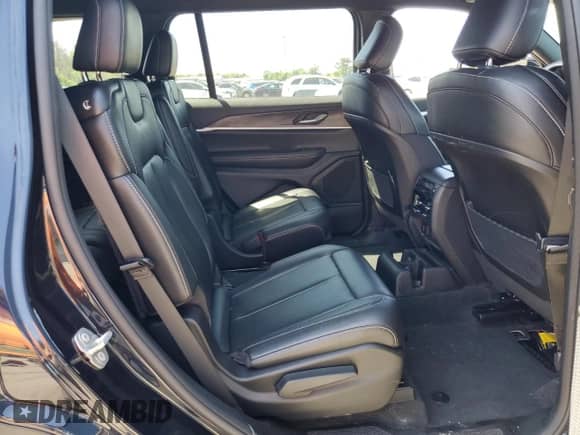 2024 Jeep Grand Cherokee Limited with VIN 1C4RJKBG2R8528373, listed as a Copart auction lot 61947975 with 26,061 mi miles and Non repairable. Bid and sale history available at DreamBid. Image 11.