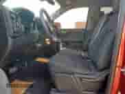2021 Chevrolet Silverado 1500 Custom Trail Boss z VIN 1GCPYCELXMZ311559, wystawiony jako Copart lot #68167345 z przebiegiem 61 762 mil mil oraz Szkoda całkowita • Salvage title. Historia ofert i sprzedaży dostępna na DreamBid. Obrazek 7.