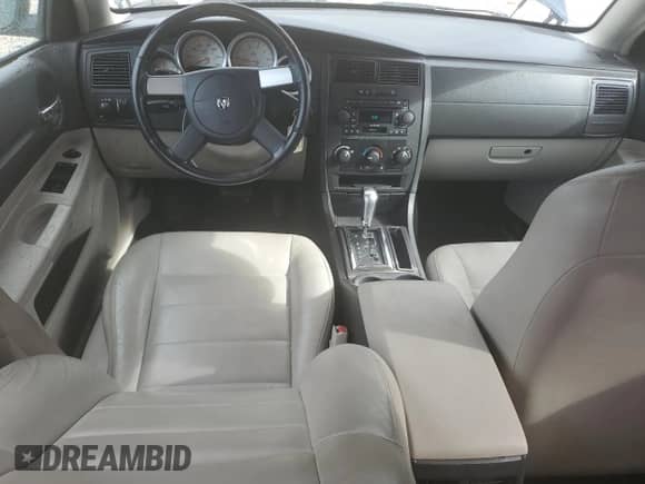 2005 Dodge Magnum SE with VIN 2D4FV48V45H555512, listed as a Copart auction lot 72642264 with 88,271 mi miles and Salvage title. Bid and sale history available at DreamBid. Image 8.