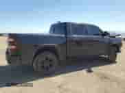 2023 Ram 1500 Rebel z VIN 1C6SRFLT2PN673853, wystawiony jako Copart lot #64507175 z przebiegiem 43 462 mil mil oraz Szkoda całkowita • Salvage title. Historia ofert i sprzedaży dostępna na DreamBid. Obrazek 3.