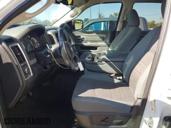 2018 Ram 1500 Big Horn z VIN 3C6RR7LT1JG158489, wystawiony jako Copart lot #85332065 z przebiegiem 76 466 mil mil oraz Szkoda całkowita • Salvage title. Historia ofert i sprzedaży dostępna na DreamBid. Obrazek 7.