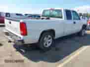 2005 Chevrolet Silverado 1500 LS z VIN 2GCEC19V951364379, wystawiony jako IAAI lot #43260409 z przebiegiem 160 813 mil mil oraz . Historia ofert i sprzedaży dostępna na DreamBid. Obrazek 4.