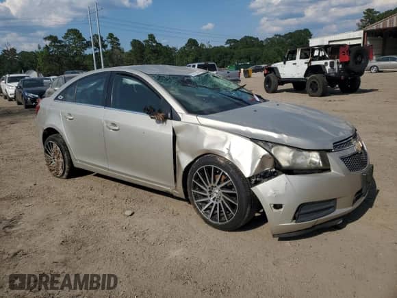 2013 Chevrolet Cruze 1LT with VIN 1G1PC5SB7D7278319, listed as a Copart auction lot 69513385 with 101,275 mi miles and Salvage title. Bid and sale history available at DreamBid. Image 4.