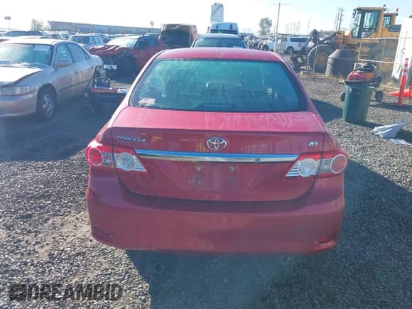 2011 Toyota Corolla S с VIN 2T1BU4EE5BC568441, выставлен на аукционе IAAI как лот 43228259 с пробегом 105 677 миль миль и . История ставок и продаж доступна на DreamBid. Изображение 16.