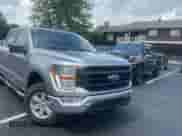 2021 Ford F-150 XL z VIN 1FTEW1EB6MFC83351, wystawiony jako Copart lot #69074365 z przebiegiem 67 092 mil mil oraz Czysty tytuł • Clean title. Historia ofert i sprzedaży dostępna na DreamBid. Obrazek 1.