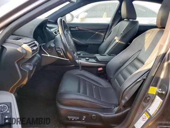 2016 Lexus IS 300/350 z VIN JTHCM1D23G5008897, wystawiony jako Copart lot #80571285 z przebiegiem 63 564 mil mil oraz Szkoda całkowita • Salvage title. Historia ofert i sprzedaży dostępna na DreamBid. Obrazek 7.