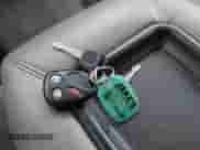 2004 Chevrolet Suburban LS z VIN 3GNGK26U54G275919, wystawiony jako IAAI lot #41399645 z przebiegiem 149 841 mil mil oraz . Historia ofert i sprzedaży dostępna na DreamBid. Obrazek 11.