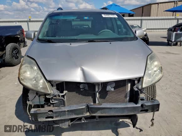 2010 Toyota Sienna XLE с VIN 5TDYK4CC9AS342491, выставлен на аукционе Copart как лот 84887455 с пробегом 241 451 миль миль и Списание • Salvage title. История ставок и продаж доступна на DreamBid. Изображение 5.