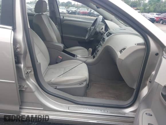 2008 Chevrolet Malibu 2LT с VIN 1G1ZJ57738F263489, выставлен на аукционе IAAI как лот 42626311 с пробегом 102 666 миль миль и . История ставок и продаж доступна на DreamBid. Изображение 5.