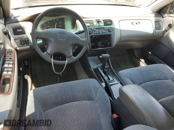 1999 Honda Accord EX с VIN 1HGCG1658XA028099, выставлен на аукционе Copart как лот 70496855 с пробегом Не указан миль и Списание • Salvage title. История ставок и продаж доступна на DreamBid. Изображение 8.