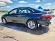 2017 Toyota Camry XLE z VIN 4T1BF1FK6HU769821, wystawiony jako Copart lot #69272995 z przebiegiem 121 113 mil mil oraz Czysty tytuł • Clean title. Historia ofert i sprzedaży dostępna na DreamBid. Obrazek 2.