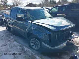 2011 GMC Sierra 1500 SL z VIN 3GTP2UEA9BG395697, wystawiony jako IAAI lot #41675646 z przebiegiem 162 750 mil mil oraz . Historia ofert i sprzedaży dostępna na DreamBid. Obrazek 1.