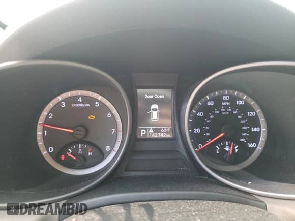 2016 Hyundai Santa Fe with VIN 5XYZU3LBXGG345566, listed as a Copart auction lot 55915735 with 142,742 mi miles and Salvage title. Bid and sale history available at DreamBid. Image 9.