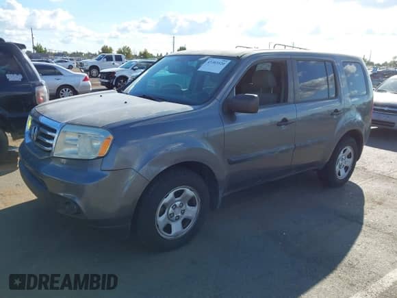 2013 Honda Pilot LX with VIN 5FNYF4H23DB052406, listed as a IAAI auction lot 43383520 with 158,076 mi miles and . Bid and sale history available at DreamBid. Image 2.