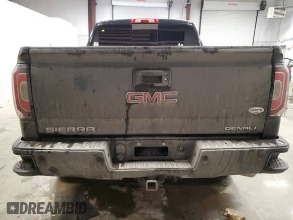 2016 GMC Sierra 1500 Denali z VIN 3GTU2PEJ7GG127971, wystawiony jako Copart lot #49950805 z przebiegiem 177 976 mil mil oraz Szkoda całkowita • Salvage title. Historia ofert i sprzedaży dostępna na DreamBid. Obrazek 6.