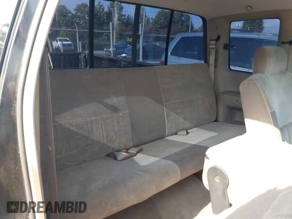 1996 Dodge 1500 with VIN 1B7HC13Y4TJ135983, listed as a IAAI auction lot 43136201 with 272,639 mi miles and . Bid and sale history available at DreamBid. Image 8.