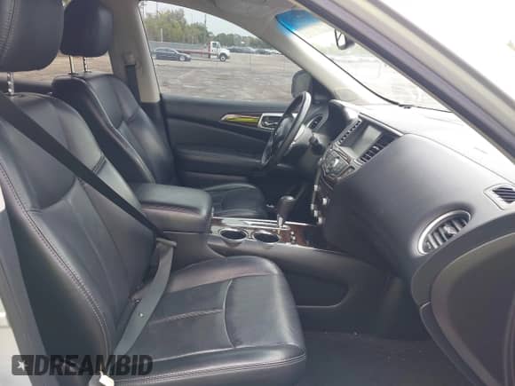 2016 Nissan Pathfinder S z VIN 5N1AR2MN4GC661692, wystawiony jako IAAI lot #42176423 z przebiegiem 90 983 mil mil oraz . Historia ofert i sprzedaży dostępna na DreamBid. Obrazek 5.