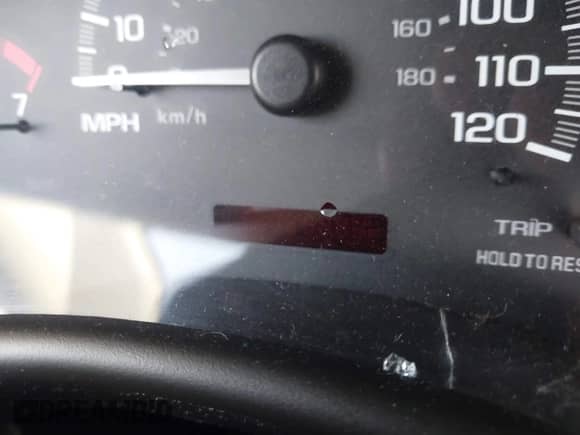 2005 Chevrolet Malibu Classic z VIN 1G1ND52F55M194185, wystawiony jako IAAI lot #41534541 z przebiegiem Nie podano mil oraz . Historia ofert i sprzedaży dostępna na DreamBid. Obrazek 16.