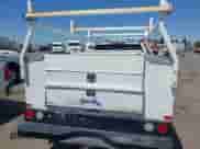 2017 Chevrolet Silverado 2500HD Work Truck z VIN 1GB2CUEG7HZ389826, wystawiony jako IAAI lot #42077152 z przebiegiem 126 564 mil mil oraz . Historia ofert i sprzedaży dostępna na DreamBid. Obrazek 16.